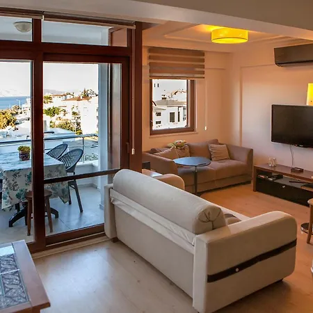 2 Bedroom In Town Center With Sea View 公寓