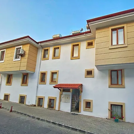 2 Bedroom In Town Center With Sea View Daire *